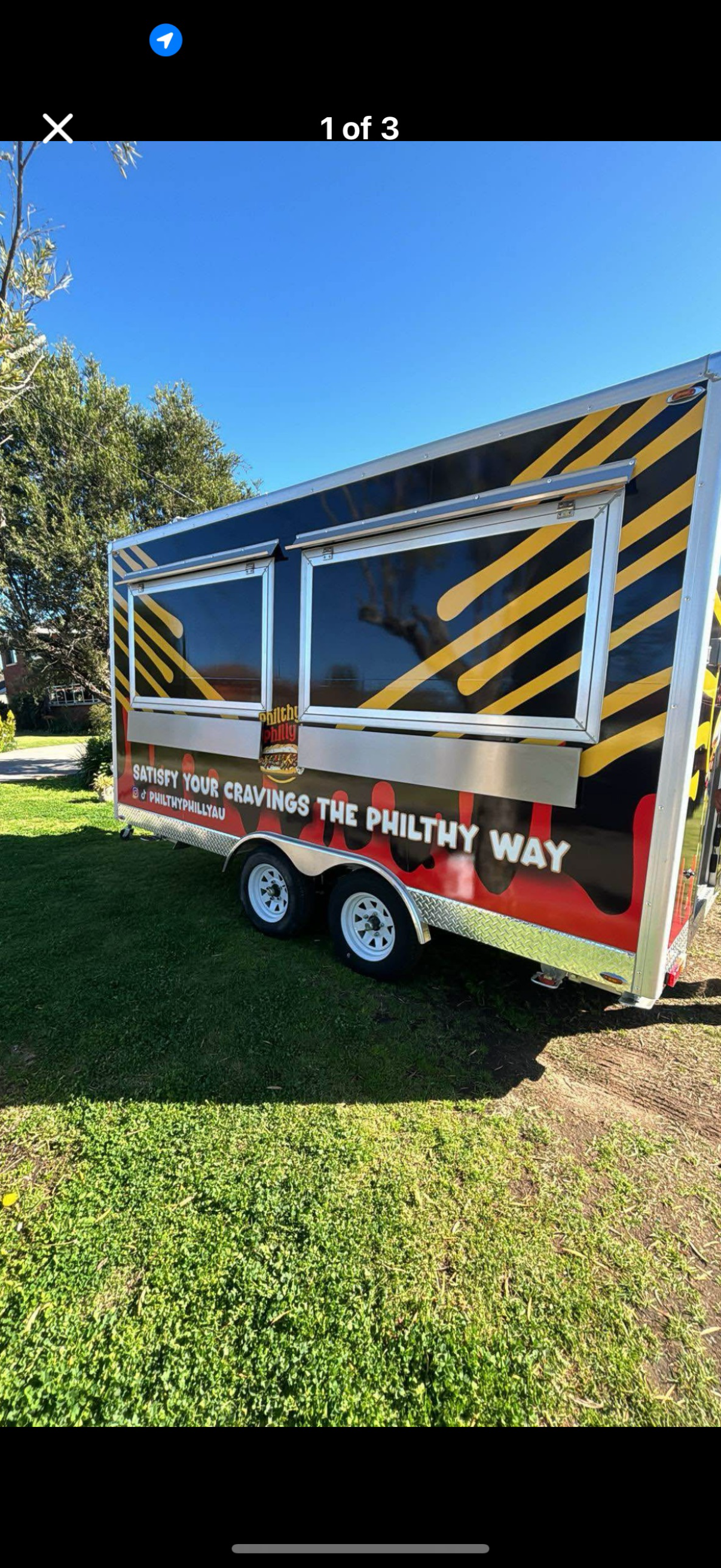 Juicy Bunz food trailer