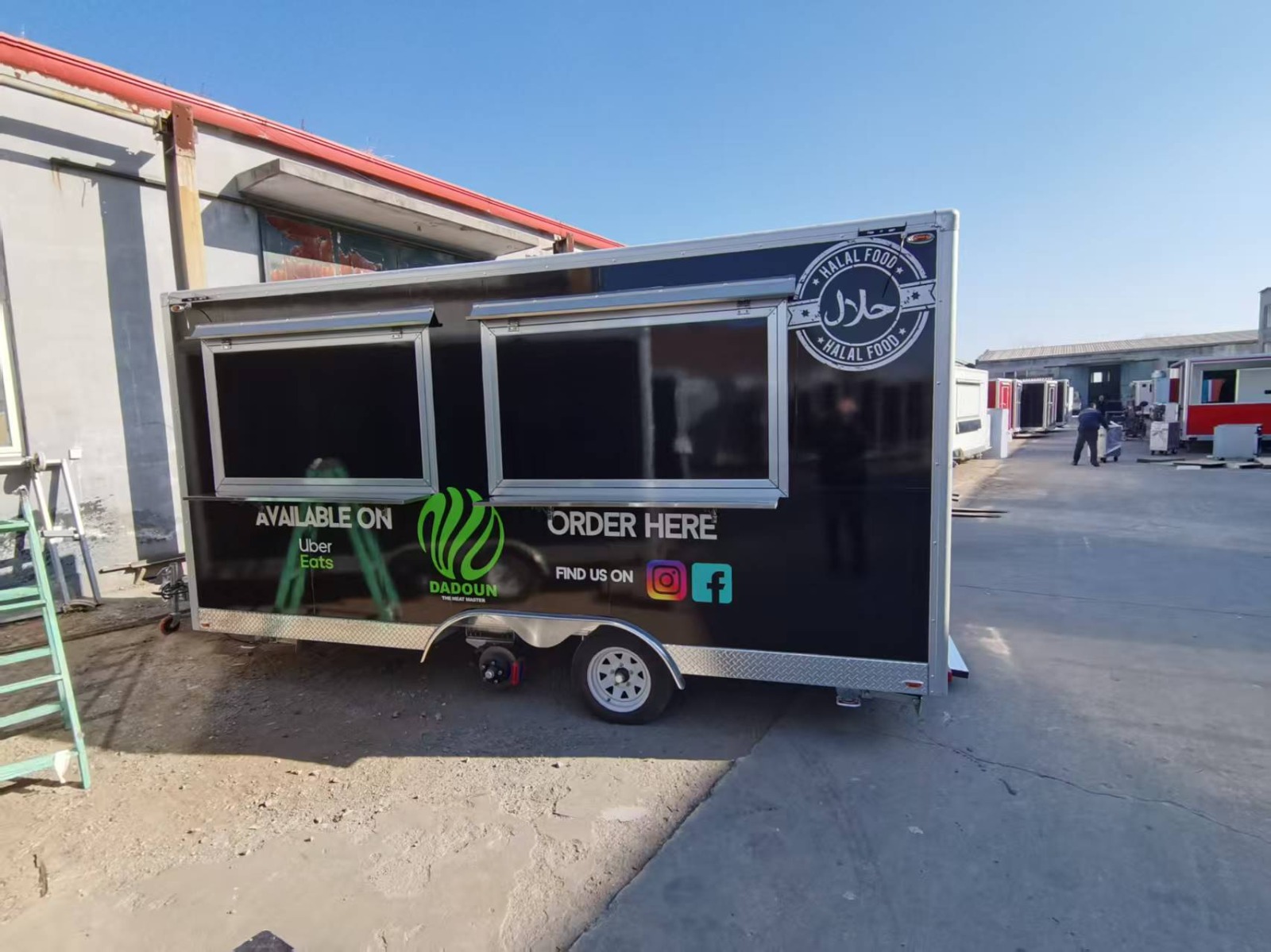 Dadoun halal food trailer