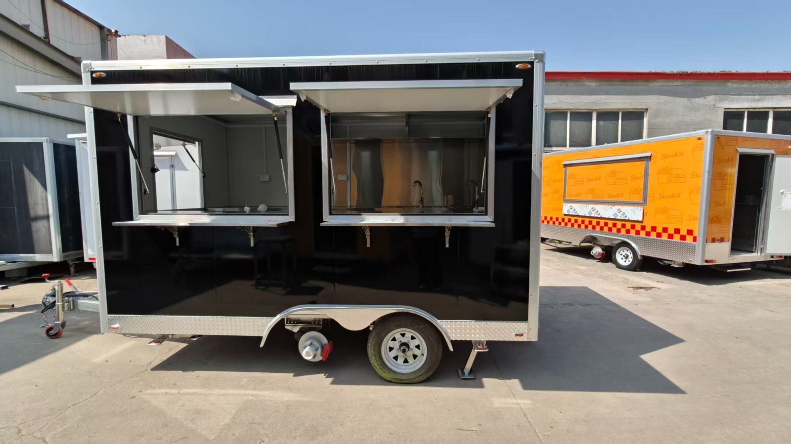 Trinket's Grooming Studio trailer